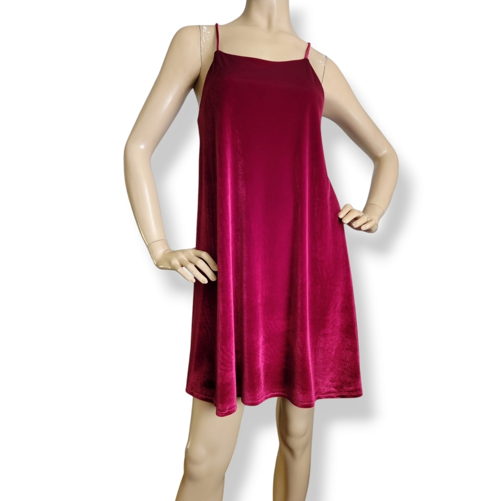 Hummingbird Red Velvet Criss Cross Back Slip Dress Size Small